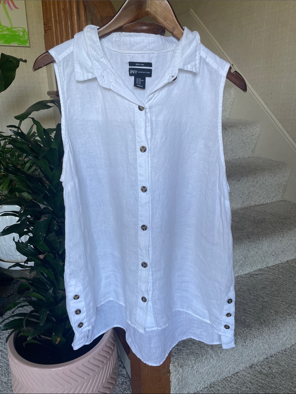 JNY Jones New York White Sleeveless Button-Front %100 Linen Blouse